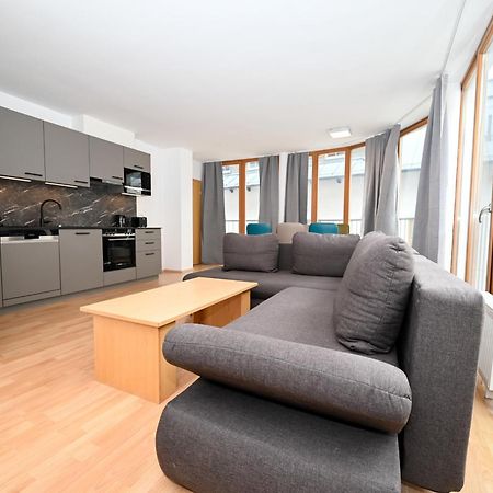 Appartementhaus Zell City By All In One Apartments เซลล์อัมเซ ภายนอก รูปภาพ
