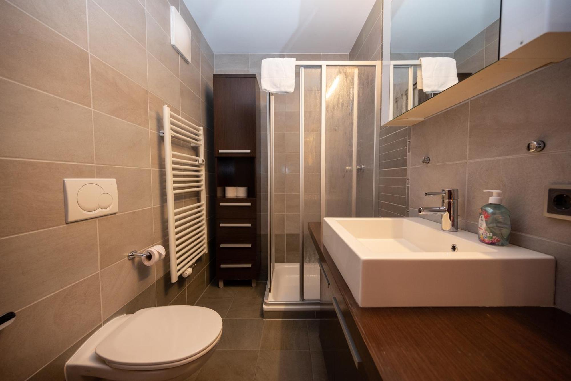 Appartementhaus Zell City By All In One Apartments เซลล์อัมเซ ภายนอก รูปภาพ