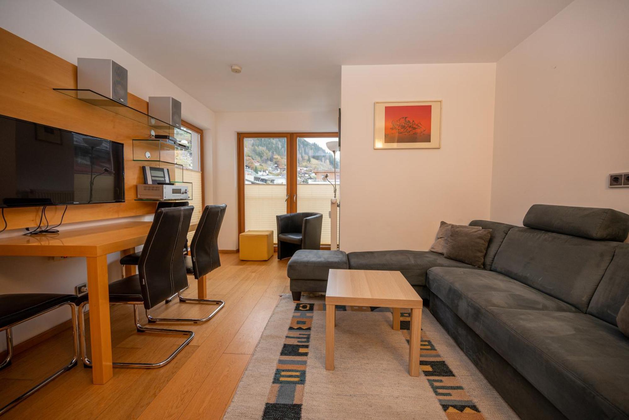 Appartementhaus Zell City By All In One Apartments เซลล์อัมเซ ภายนอก รูปภาพ