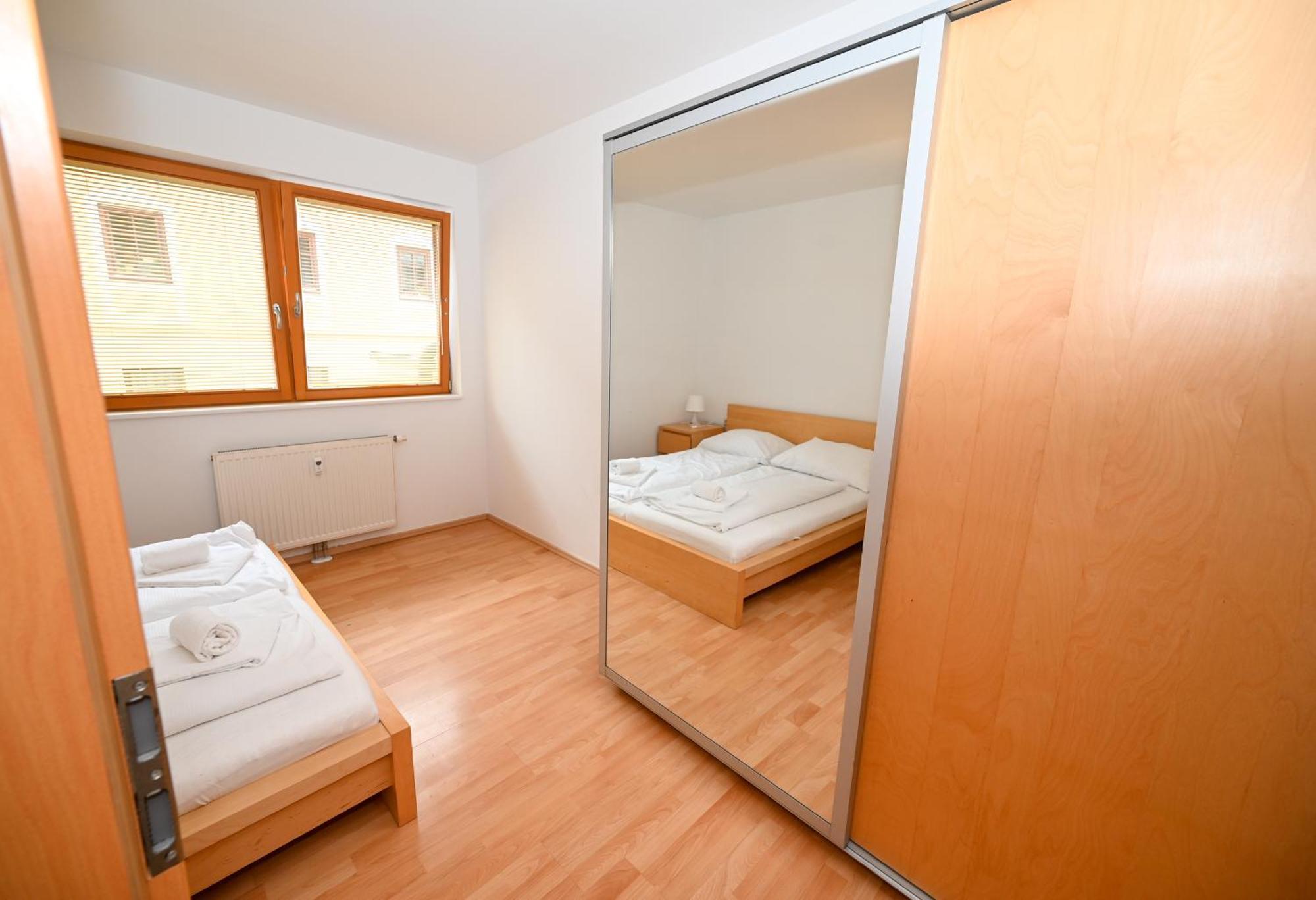Appartementhaus Zell City By All In One Apartments เซลล์อัมเซ ภายนอก รูปภาพ