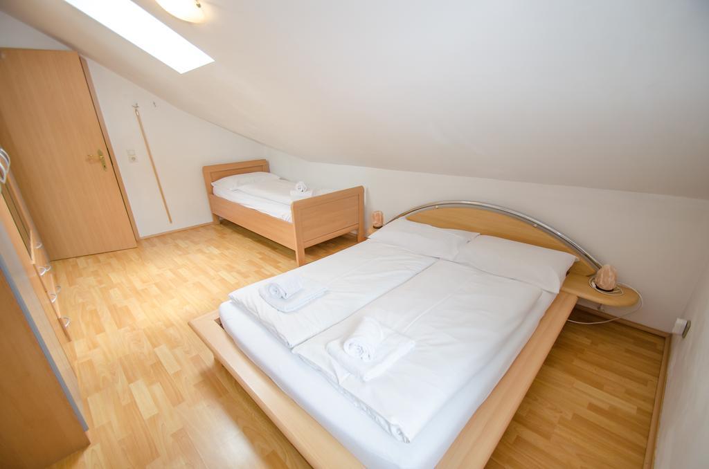 Appartementhaus Zell City By All In One Apartments เซลล์อัมเซ ภายนอก รูปภาพ