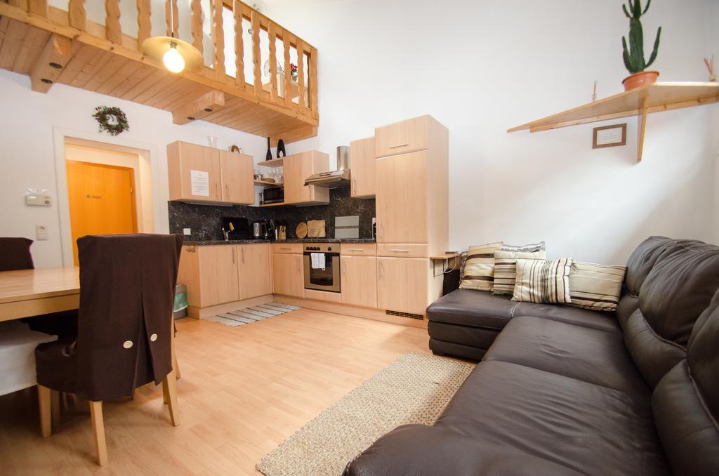 Appartementhaus Zell City By All In One Apartments เซลล์อัมเซ ภายนอก รูปภาพ