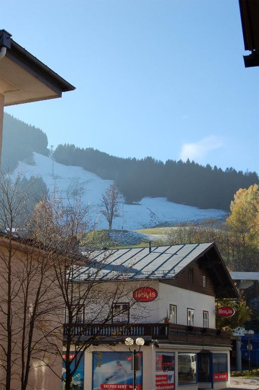 Appartementhaus Zell City By All In One Apartments เซลล์อัมเซ ภายนอก รูปภาพ